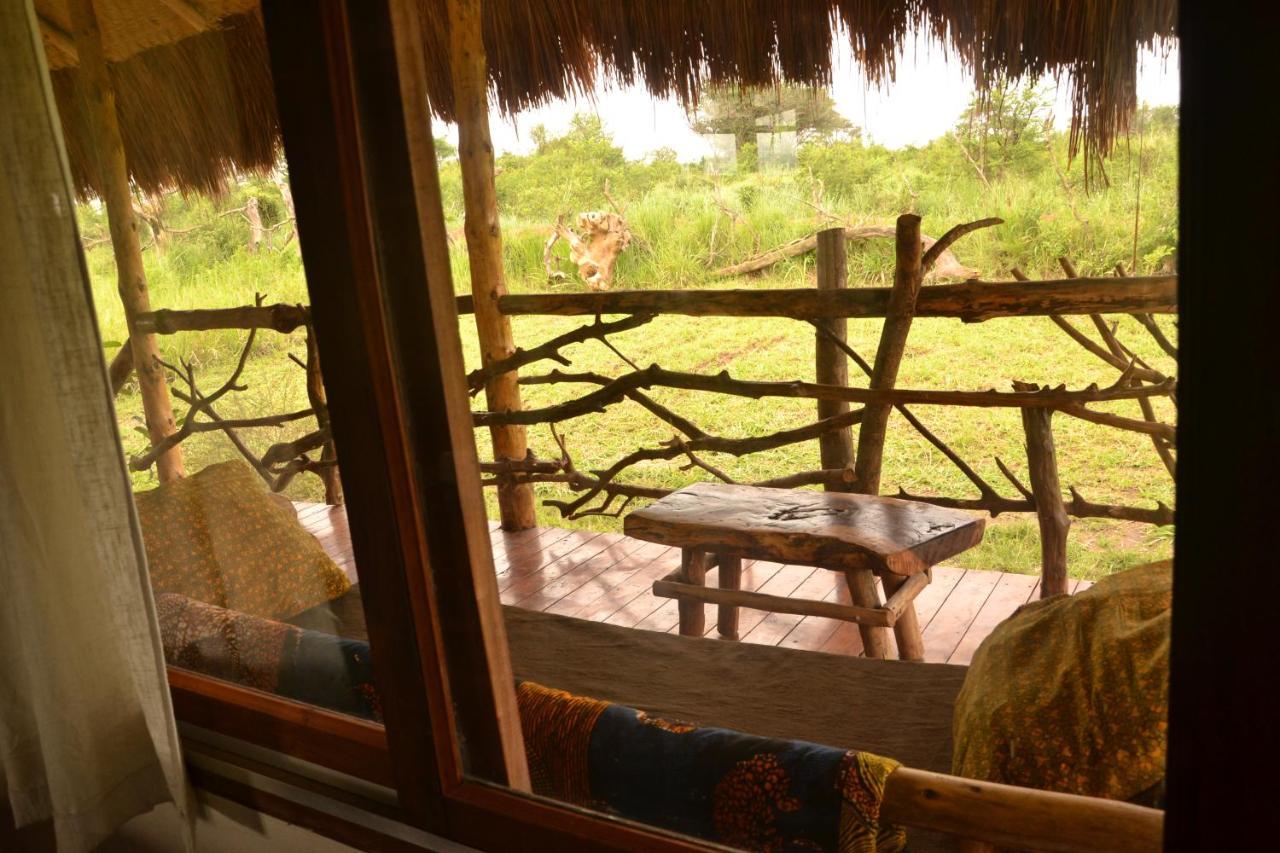 Topi Lodge Katunguru Esterno foto