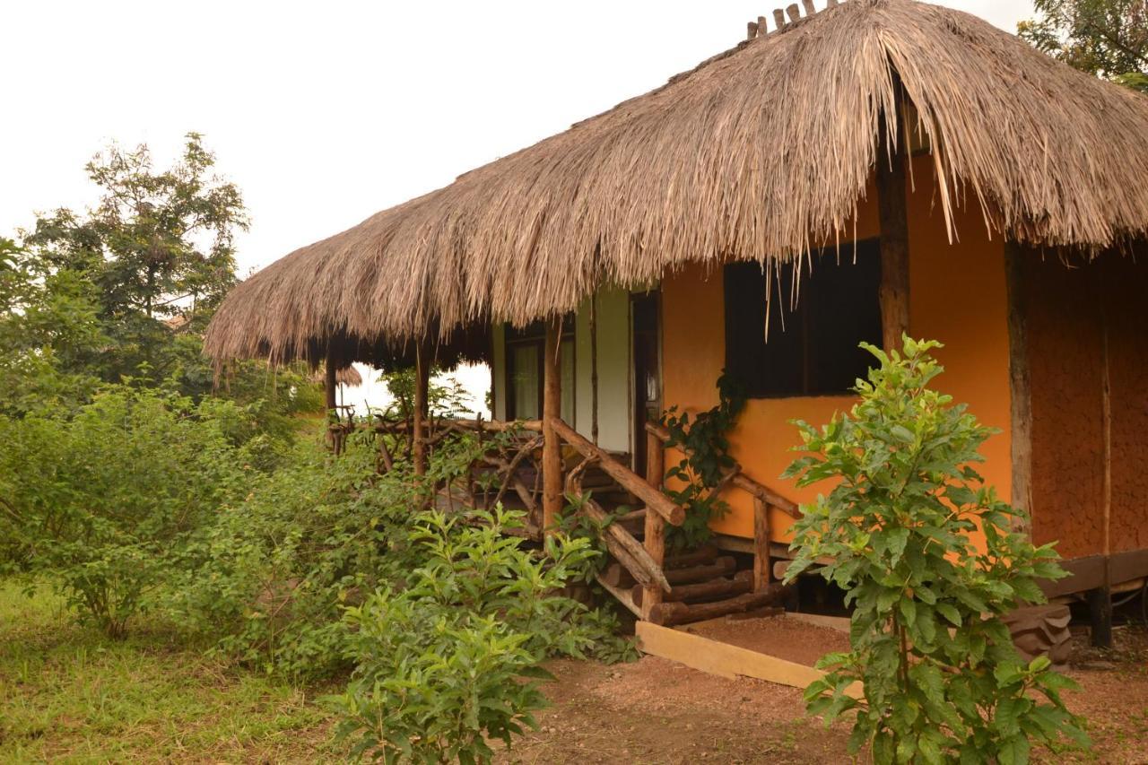 Topi Lodge Katunguru Esterno foto