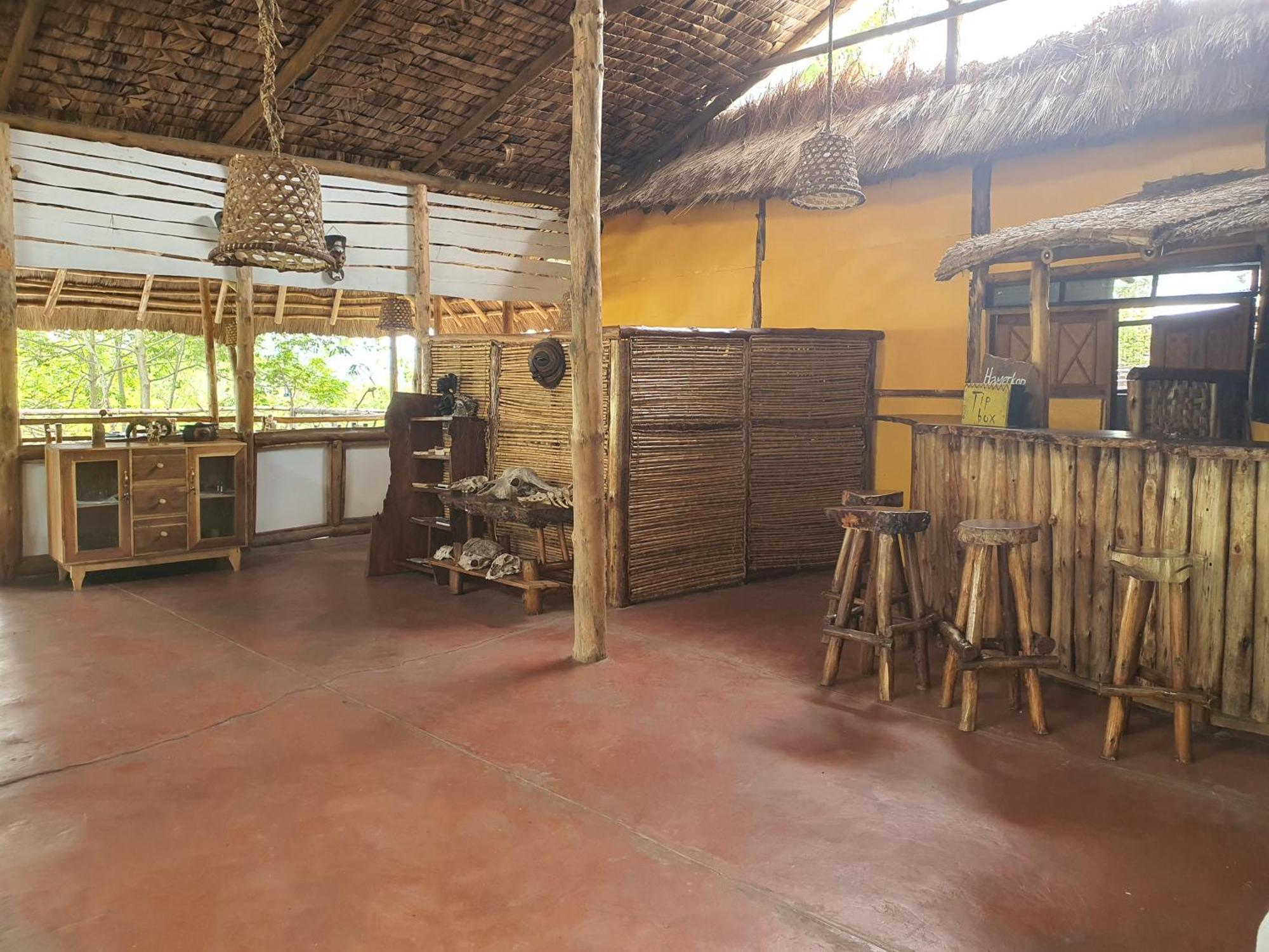 Topi Lodge Katunguru Esterno foto