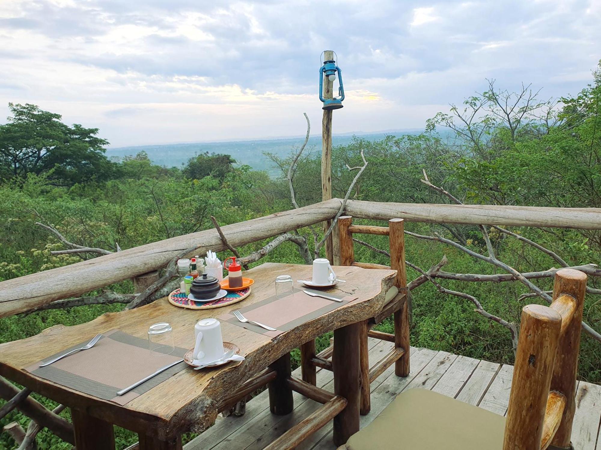 Topi Lodge Katunguru Esterno foto